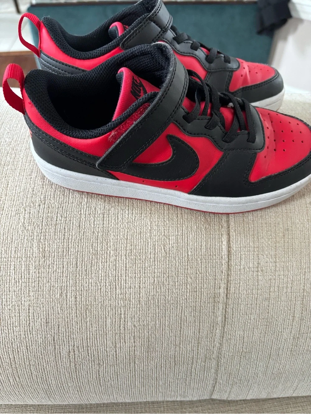 Nike Kids Black and Red Sneakers with Velcro Strap